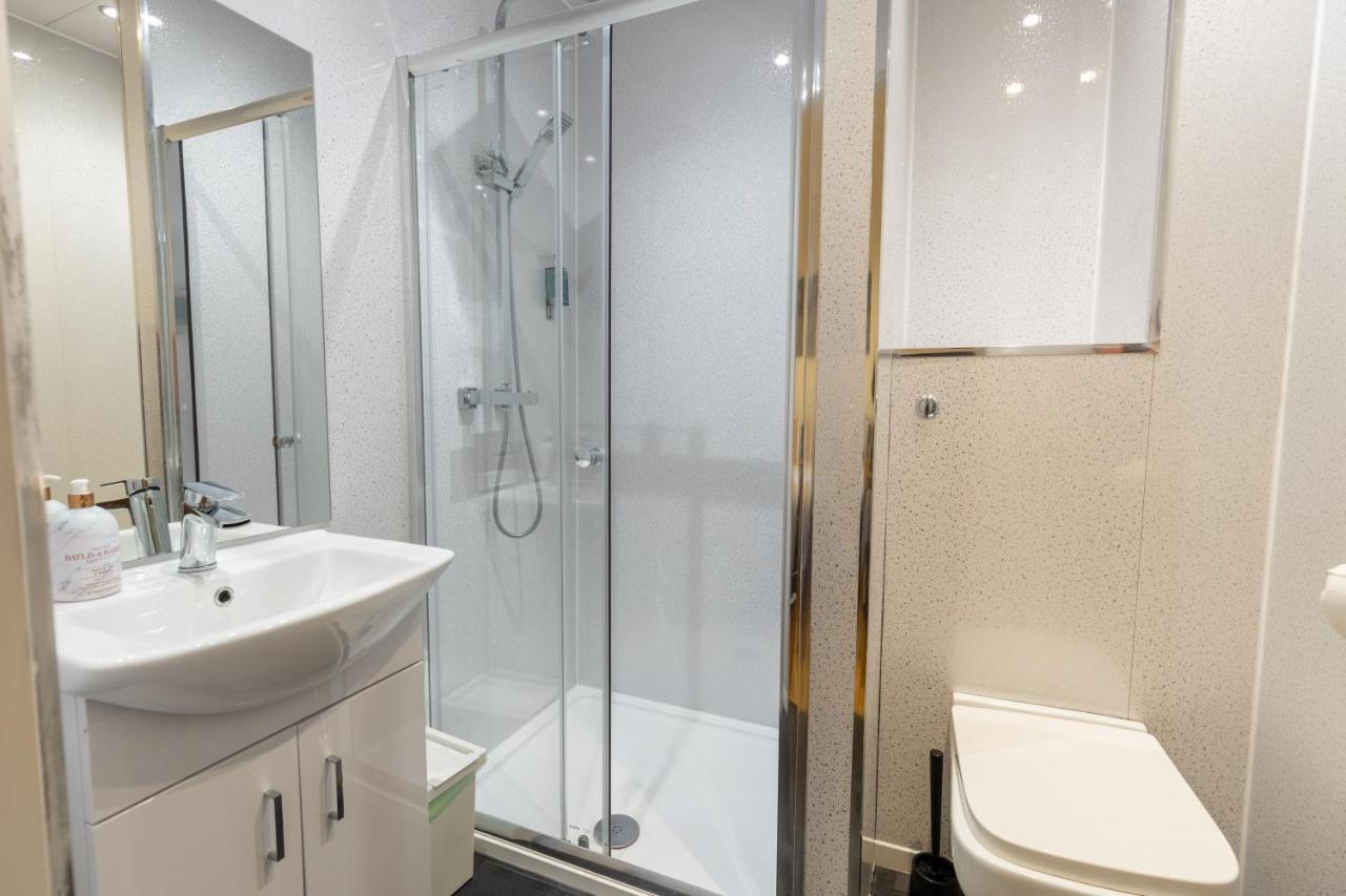 New 2 Bed Apartment With Stunning Views Of Arthur Seat Mountain エディンバラ エクステリア 写真