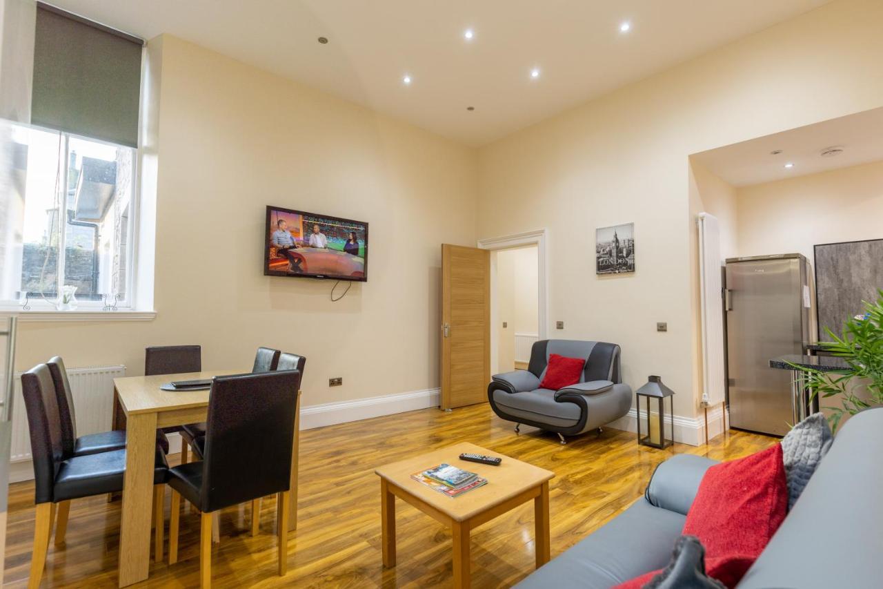 New 2 Bed Apartment With Stunning Views Of Arthur Seat Mountain エディンバラ エクステリア 写真