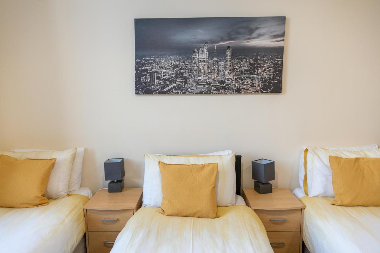 New 2 Bed Apartment With Stunning Views Of Arthur Seat Mountain エディンバラ エクステリア 写真